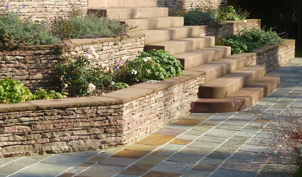 murêt et escalier en grès