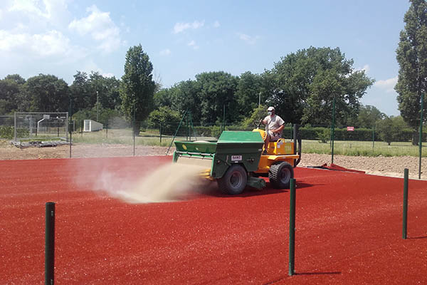 Pose de la terre battue