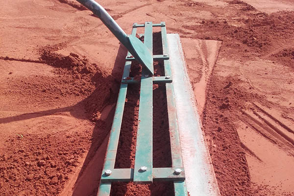 Gros plan sur la terre battue