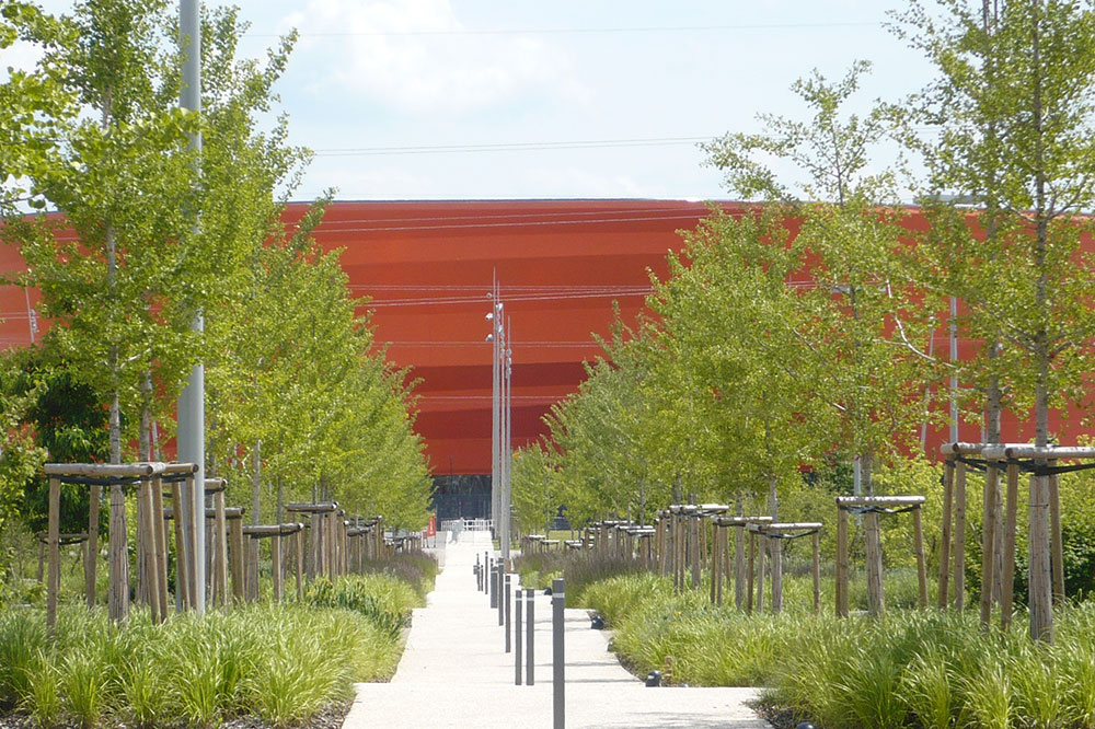 allée devant le Zénith