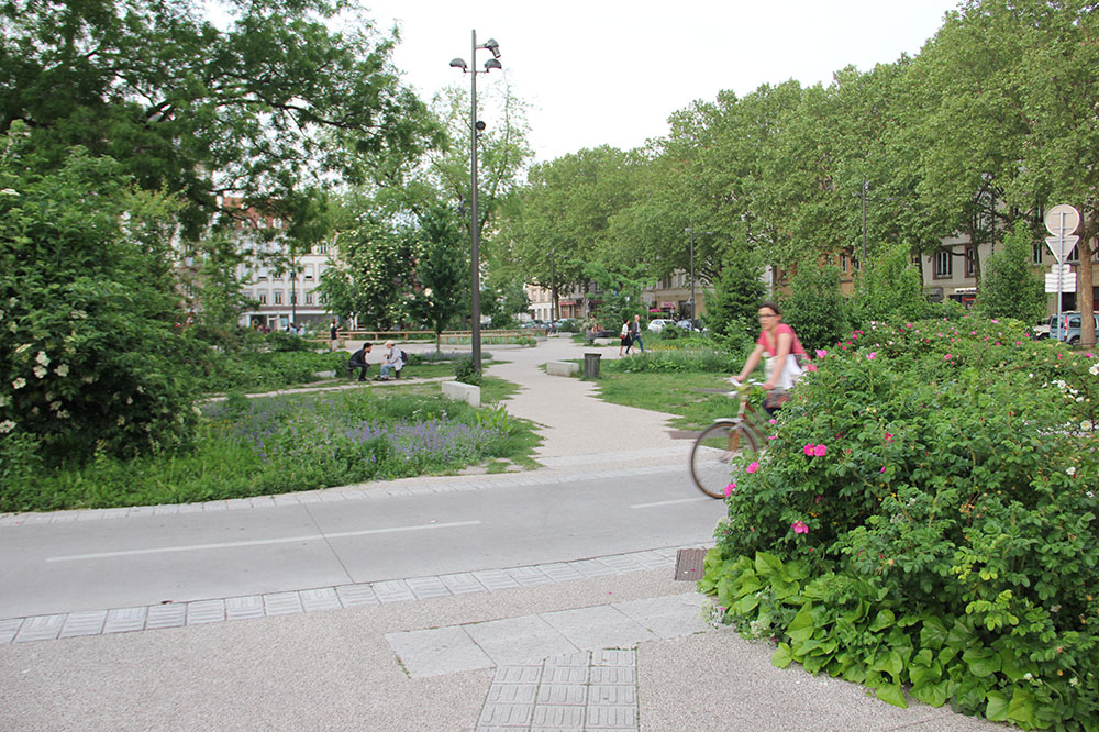 vélo devant la place