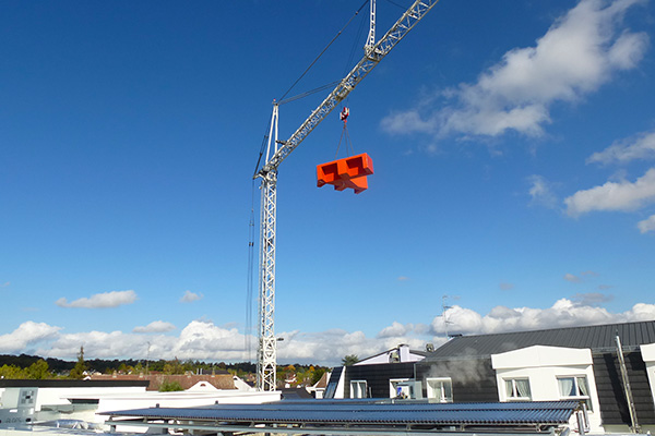 grue portant les bancs
